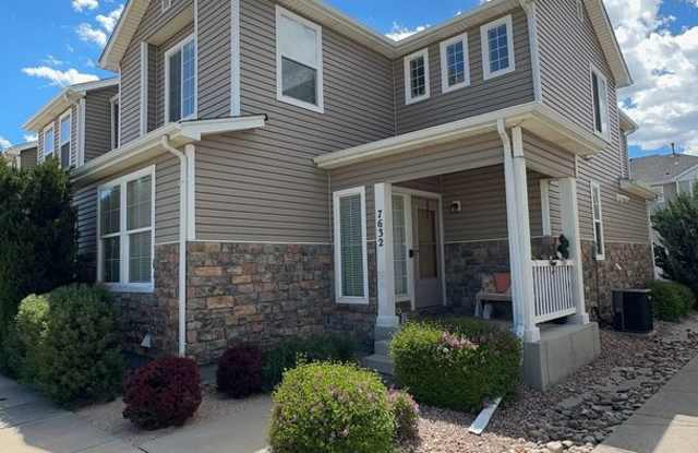 Spacious Townhouse in The Heights at Cross Creek in Fountain - 7632 Sandy Springs Point, Fountain, CO 80817