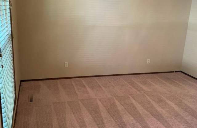 706 N Frank Gallery 2