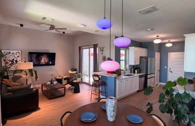 Charming 3BR House in Austin Gallery 4
