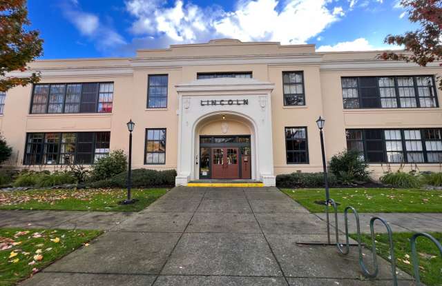 Historic Lincoln School Condo in downtown Eugene - 650 West 12th Avenue, Eugene, OR 97402