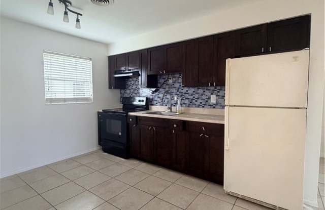 1742 Maple Drive Gallery 2