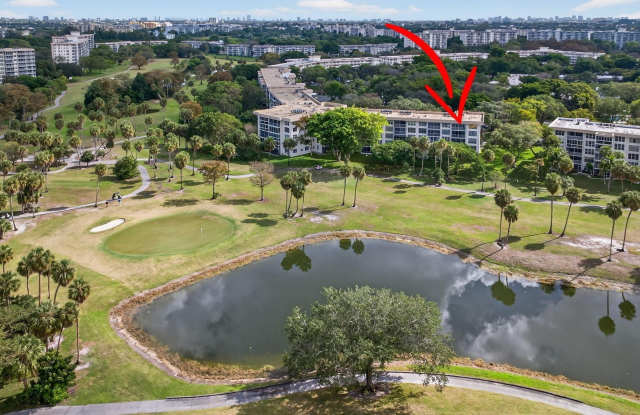 3960 Oaks Clubhouse Drive Gallery 2