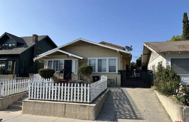 5111 Meridian St photos photos