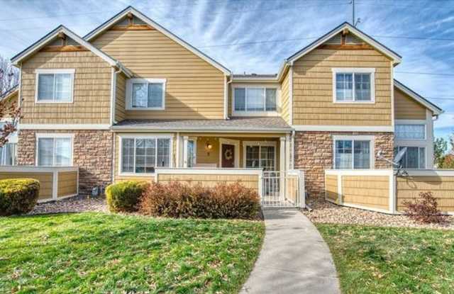 Beautiful 3 Bed/4 Bath Townhome in Longmont - Available Now! photos photos