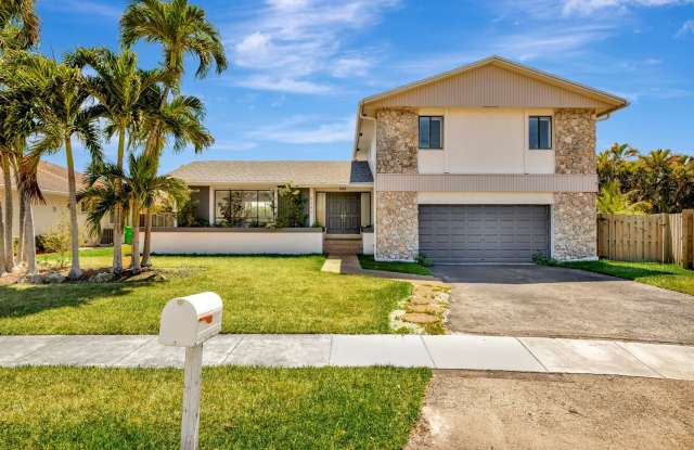 Stunning Sunrise Gem: Fully Remodeled 4-Bedroom Home with Spacious Backyard! - 9340 Northwest 32nd Street, Sunrise, FL 33351