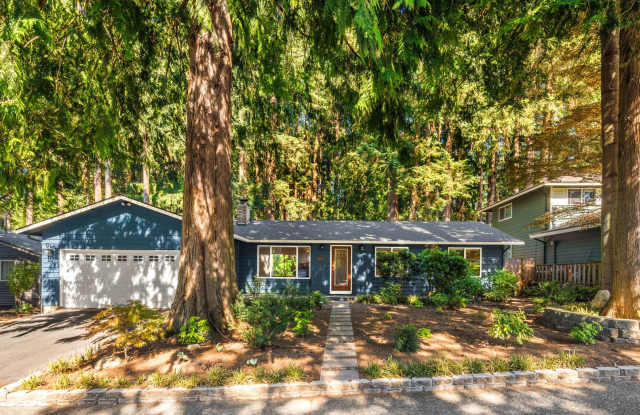 3 Bdrm with Spacious Yard and Garage in Kirkland photos photos 3 Bdrm with Spacious Yard and Garage in Kirkland photos photos