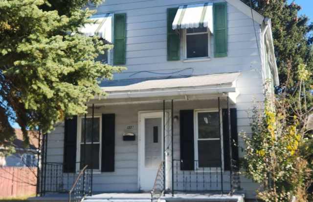 Charming 4-Bedroom Property in Prime Location (SECTION 8 VOUCHERS ACCEPTED) photos photos