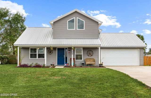 HALF-ACRE LOT • FULLY FENCED YARD • NO HOA! *1/2 OFF Security Deposit for Active-Duty Military!* Gallery 1