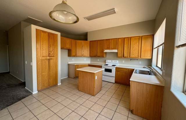 3 Bedroom - 2 Bath - 1435 Sq. Ft. Home in Chandler Gallery 4