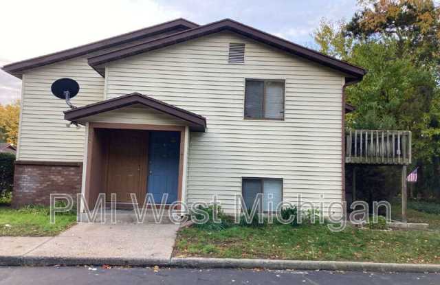 6087 In The Pines Dr SE - 6087 In the Pines Drive Southeast, Cutlerville, MI 49548