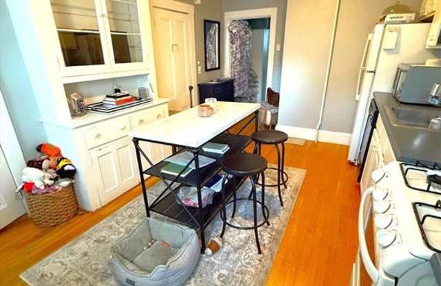 531 E 8th unit: 1 photos photos