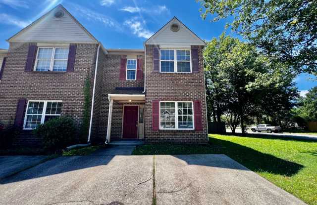 Newly remodeled 3 bed 2.5 bath townhome in Chesapeake photos photos