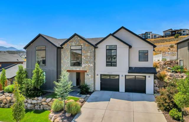 14224 S SUMMIT Ln Gallery 2