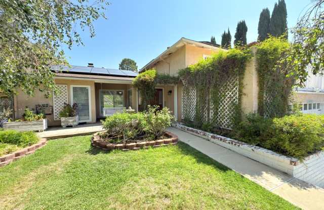 Spacious 4-Bedroom Home in Prime Santa Clarita Location photos photos