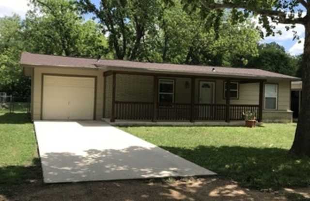 114 KARM ST - 114 Karm Street, Castroville, TX 78009