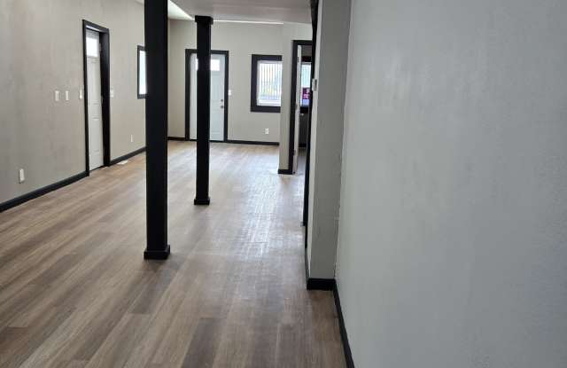 2605 West 18th Street Gallery 3