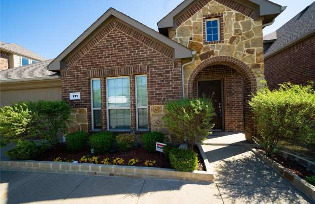127 Charleston Lane Gallery 3