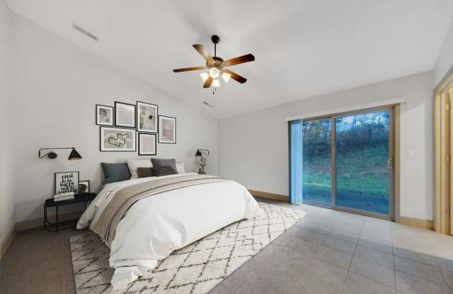 2105 Suncrest Village Lane Gallery 2