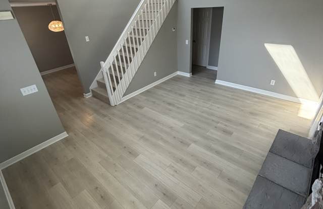 5442 Thrnbriar Lane Gallery 2