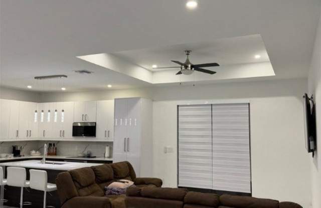 2301 NW 7th Street photos photos