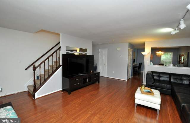 107 WHISPER COURT Gallery 4