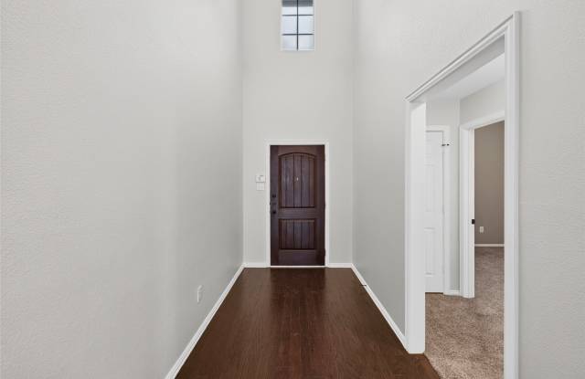 417 Hackberry Drive Gallery 3