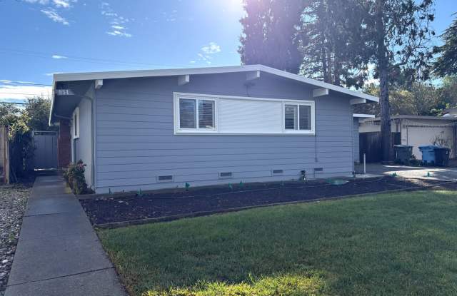 Charming Palo Alto Home with Beautiful Landscaping! - 954 Celia Drive, Palo Alto, CA 94303