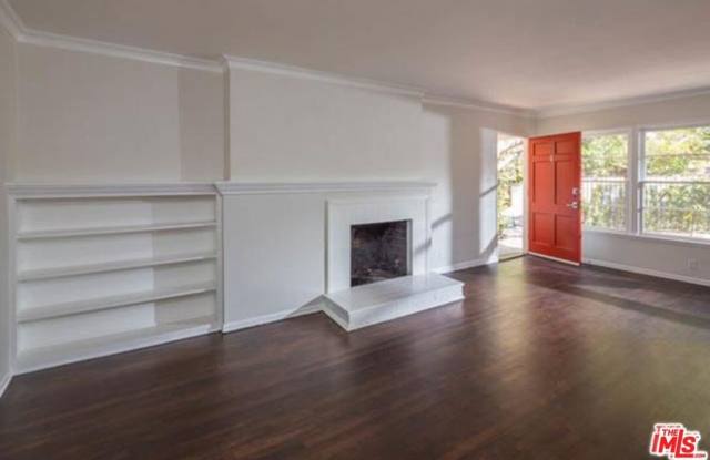 2117 Alcyona Dr Gallery 1