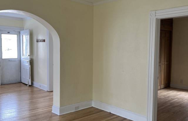 109 Brookside Avenue Gallery 4