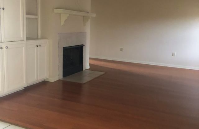 Must See this 3/2 home at 40433 Fox Run Dr. off Hwy 44 in Gonzales - 40433 Fox Run Drive, Ascension County, LA 70737