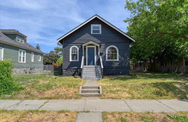 1017 E Augusta Ave photos photos