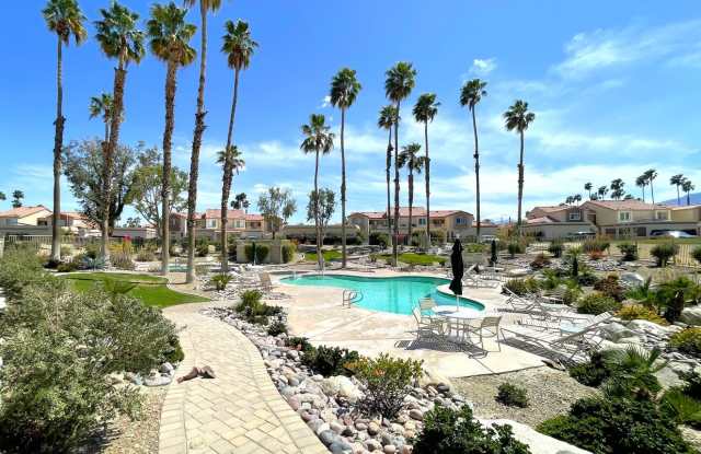 COMING SOON GORGEOUS 1 Bed / 1 Bath Upstairs Condo in La Quinta! photos photos