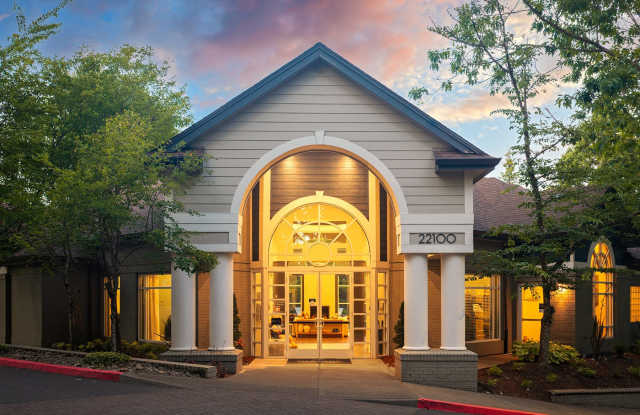 Cascade Summit Apartment Homes Gallery 1