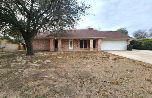 223 Medicine Bow - 223 Medicine Bow Trail, Del Rio, TX 78840 223 Medicine Bow - 223 Medicine Bow Trail, Del Rio, TX 78840