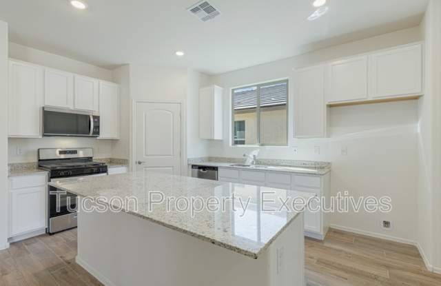 9329 North Peridot Vista Avenue Gallery 1