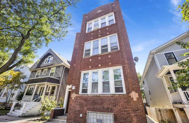 2107 W Eastwood Avenue photos photos