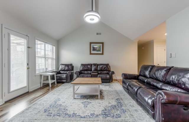 9760 Kingsridge Drive Gallery 2
