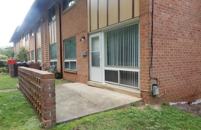 10009 MOSBY WOODS DRIVE - 10009 Mosby Woods Dr, Fairfax, VA 22030