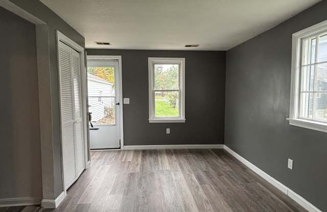 190 Meadowbrook Avenue Gallery 3