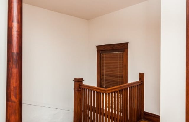 1401 West Edgewater Avenue Gallery 3