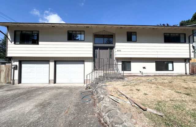 4 Bed 3 Bath plus an Office Home in Kelly Creek Gresham with Community Park! photos photos