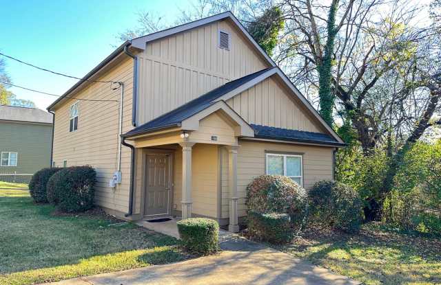 Five Bedroom Near Downtown Available for Pre-Lease! photos photos