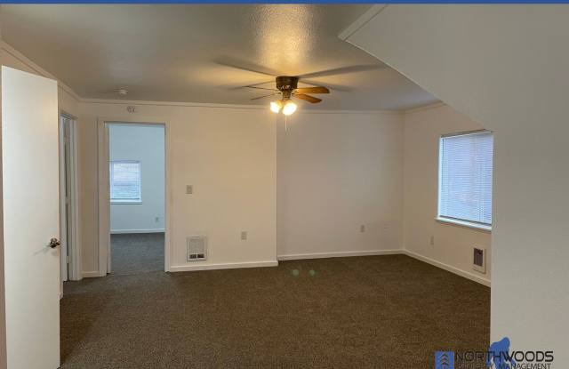 Recently Renovated 2 Bedroom 1 Bathroom Upstairs Apartment photos photos