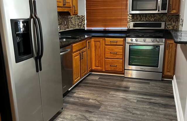 Renovated 2-Bedroom Apartment!! photos photos