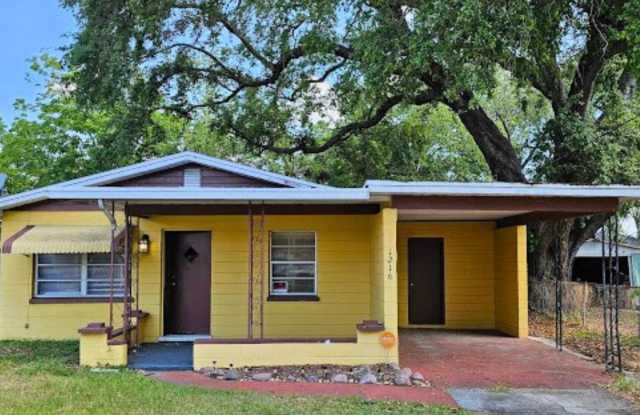 3 Bedroom, 1 Bath House for rent in Lakeland *Move-In Special* photos photos