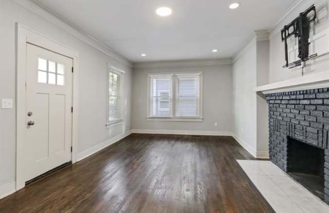 283 Mackenzie Drive NE Gallery 4