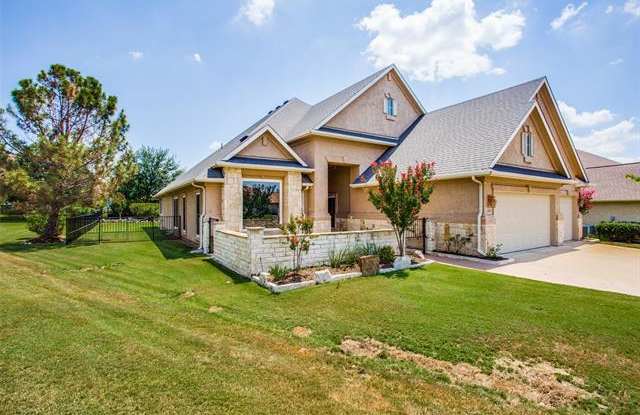 10901 Sandstone Drive Gallery 2