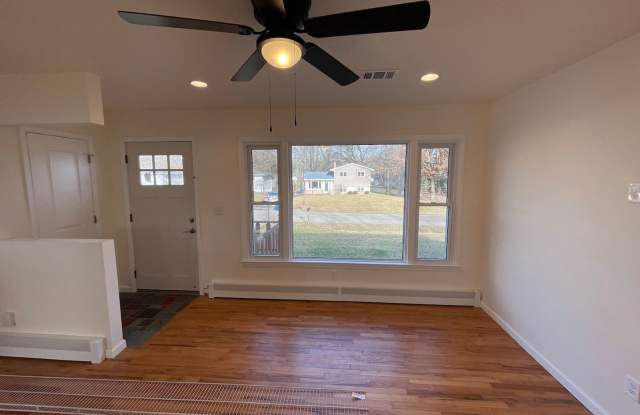 Charming 3-Bedroom Home with Finished Basement in Waterford Township Gallery 4