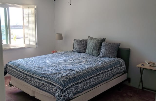 2204 Vista Hogar - 2204 Vista Hogar, Newport Beach, CA 92660