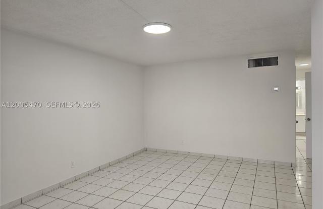 1719 Wiley St Gallery 4